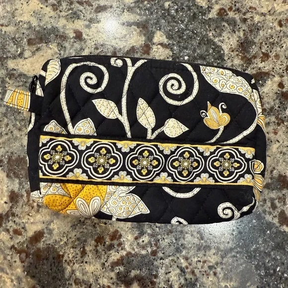 Vera Bradley “Yellow Bird” Shoulder Bag and matching small cosmetic bag - Picture 9 of 11